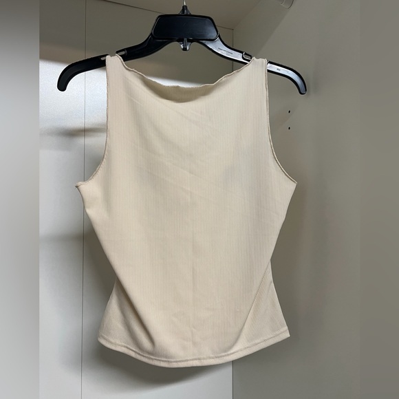 Floral Embroidered Cream Tank Top - Picture 2 of 2